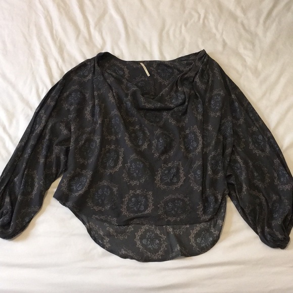 Free People Tops - ❗️LAST CHANCE❗️Free People Blouse